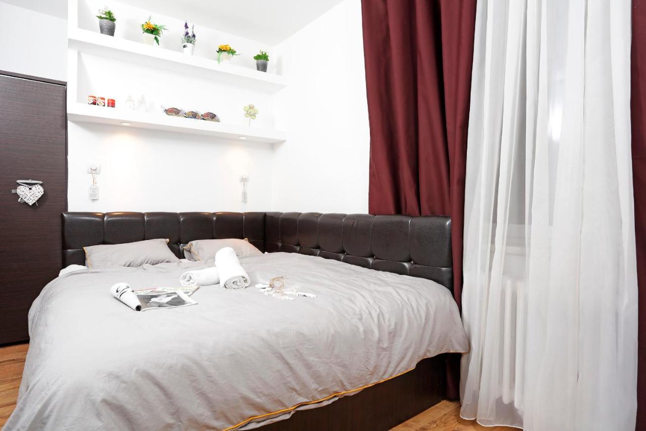 Central Apartment Very Close To Old City Bucureşti Ngoại thất bức ảnh