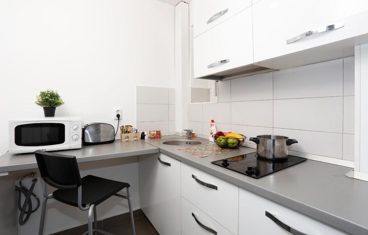 Central Apartment Very Close To Old City Bucureşti Ngoại thất bức ảnh